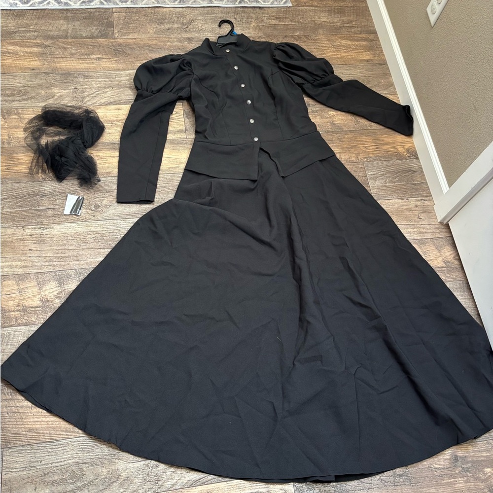 Salem Witch Costume/Dress (XL)